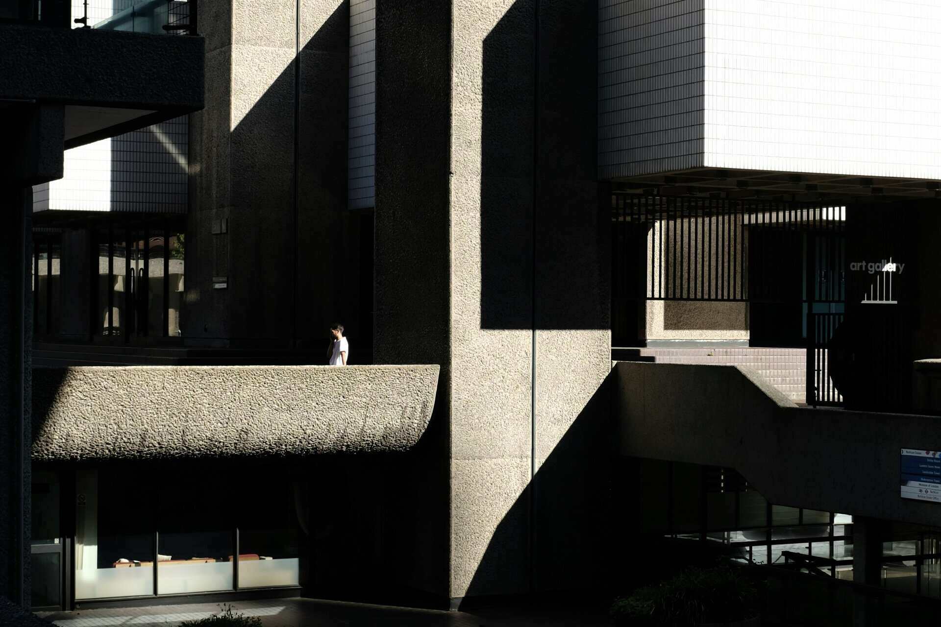 Office removals Barbican EC2Y